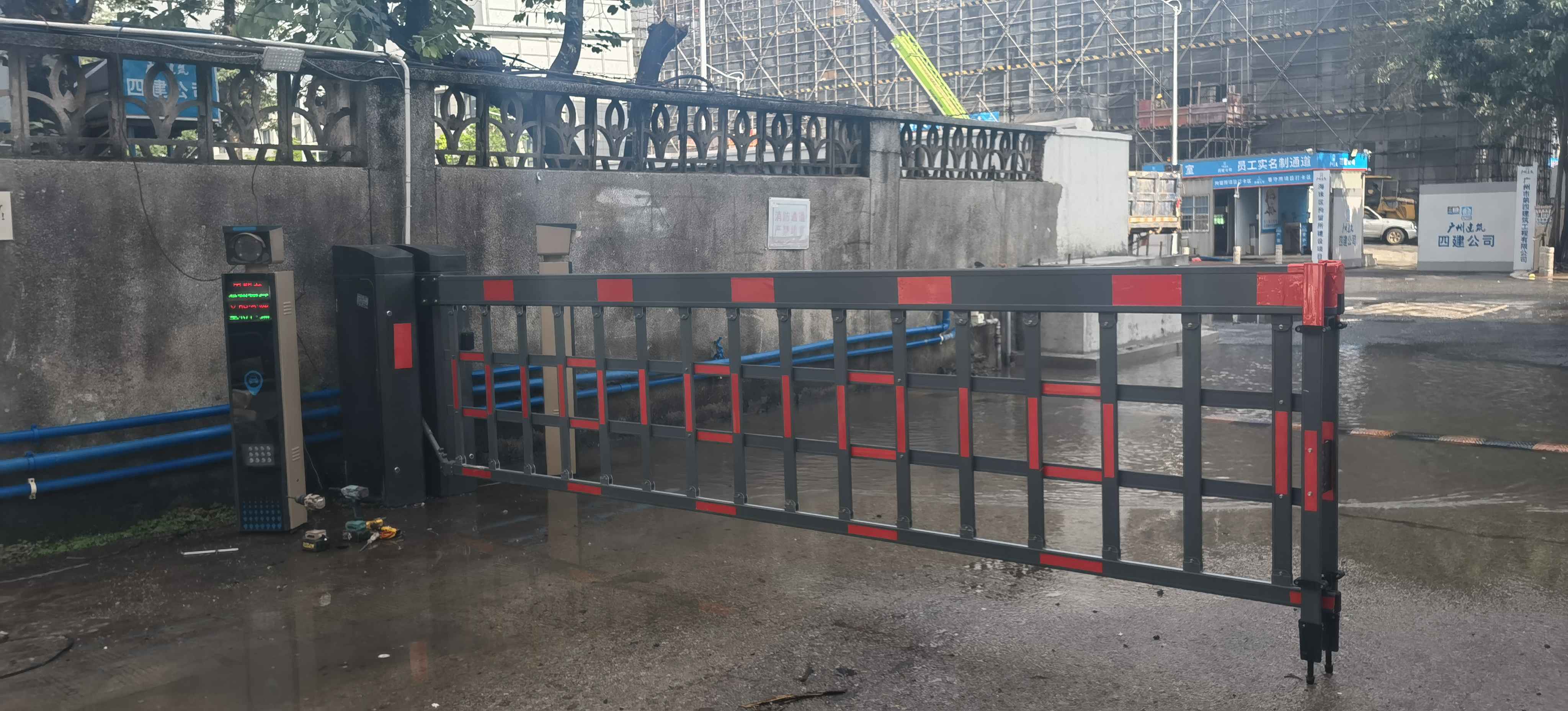 随州市不锈钢伸缩护栏车牌识别一体机 - 价格